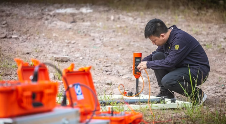 Electromagnetic Sounding Device Transient Electromagnetic System Groundwater Detection Equipment
