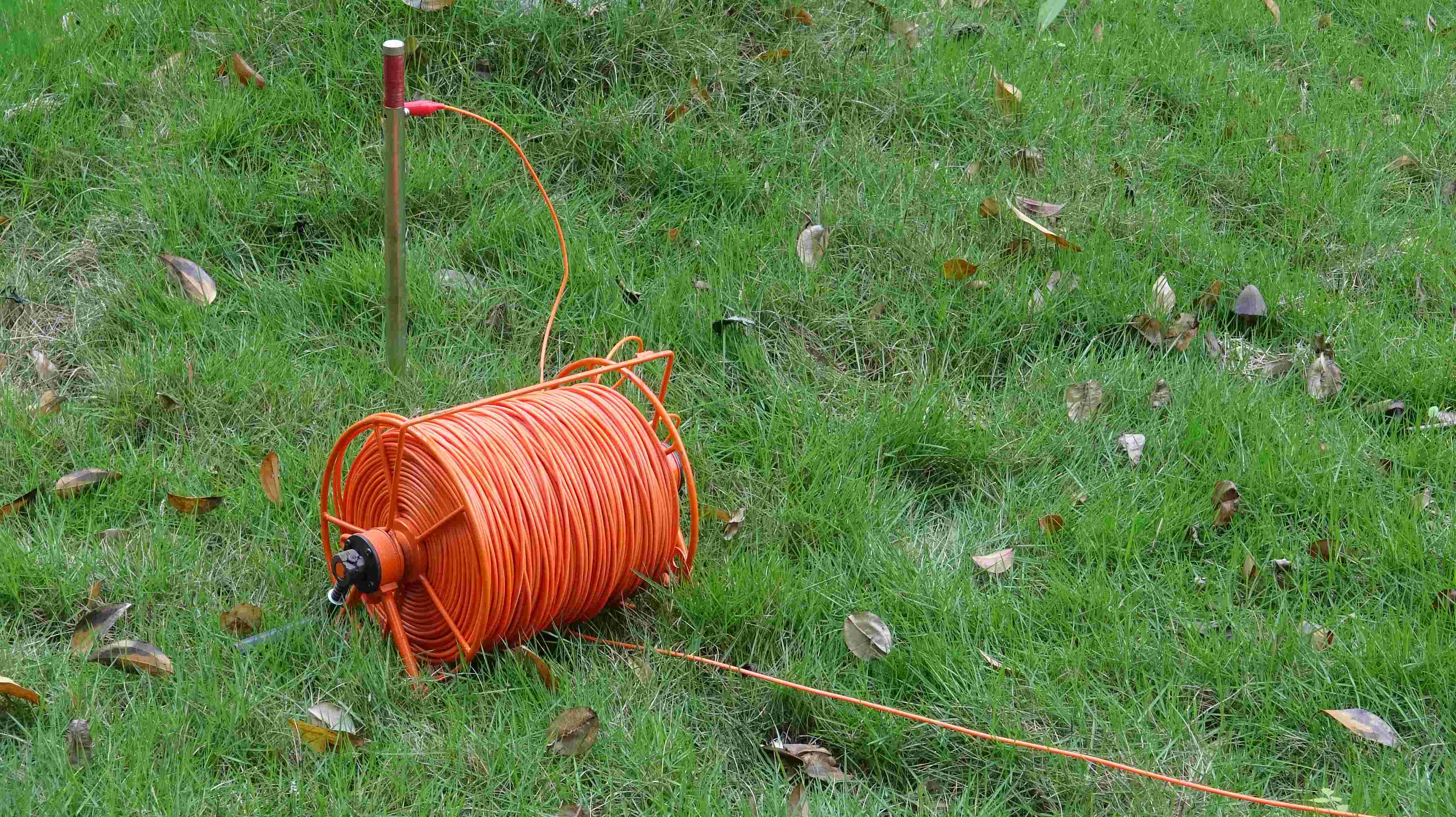 High Power Mineral Detector Multi-Frequency Geophysical Devices Gold Mining Survey Equipment