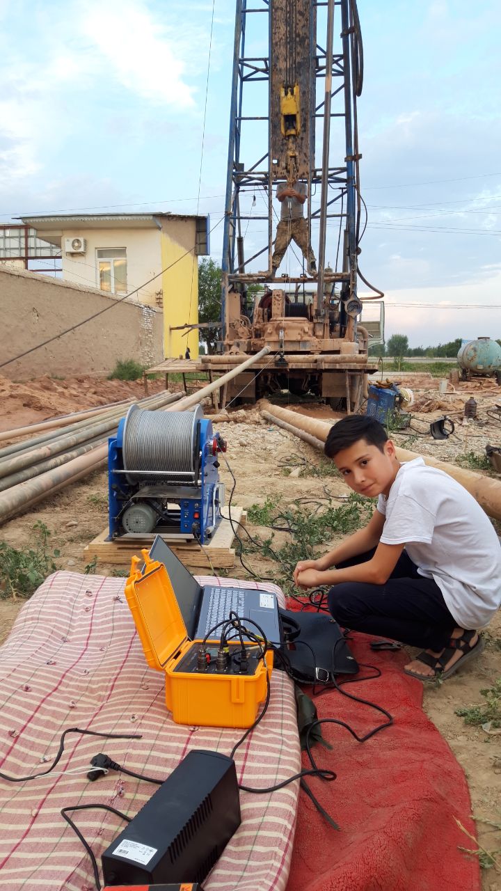 Geophysical Well Logging Equipment Work on field