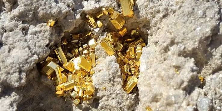 Shallow Low-temperature Hydrothermal Gold Deposits